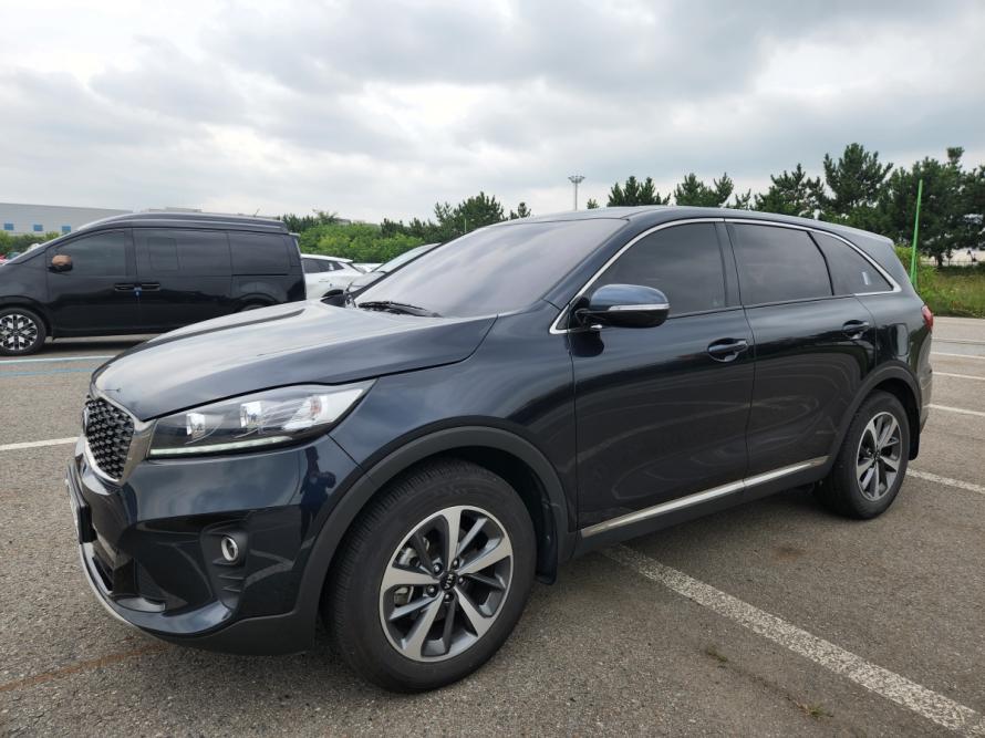 쏘렌토 2.0 럭셔리 기본형/644,000원/중고차 장기렌트