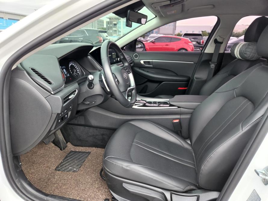 쏘나타 DN8 2.0 스타일/556,000원/중고차 장기렌트